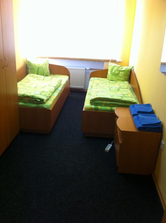 Molodizhniy Hostel Lviv Rom bilde